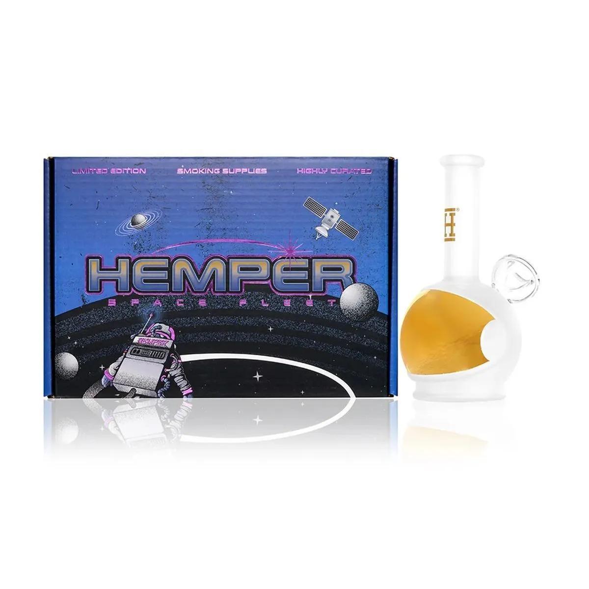 Space Fleet Bong – Astronautenhelm Glasbong von Hemper